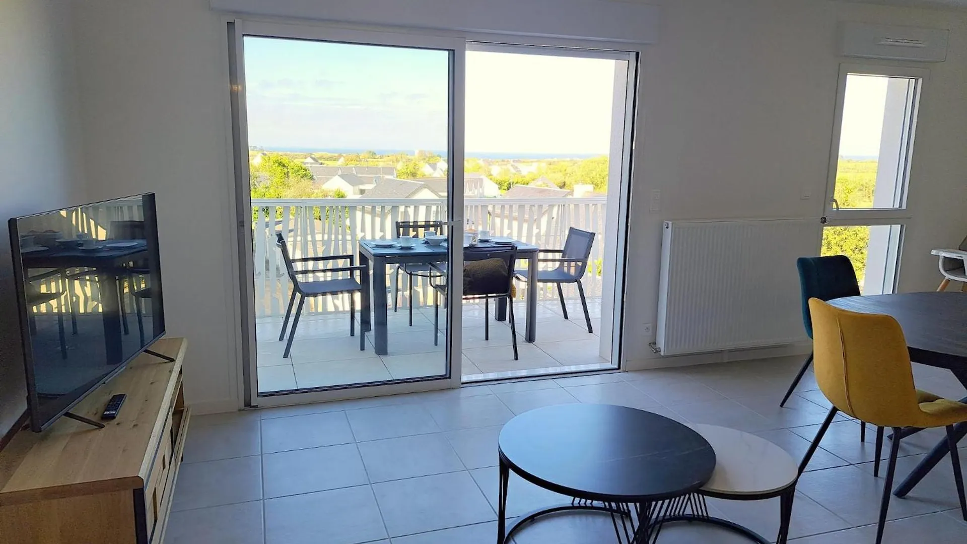 Aapartment, Sea View In The Distance And E-Bike Plouarzel